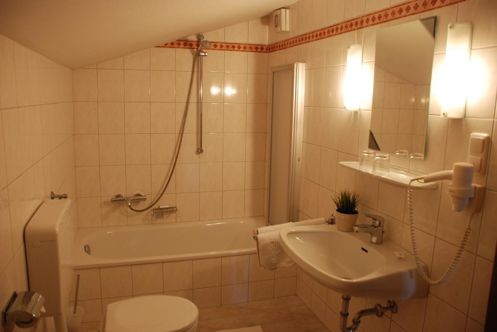 Landhaus Brieger Henndorf am Wallersee Zimmer foto